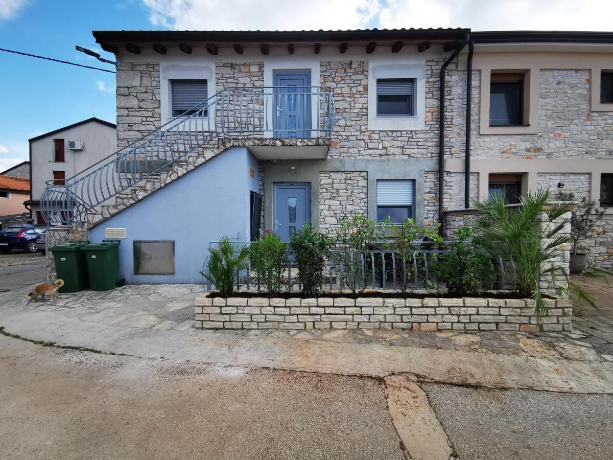 Meressa Paolia Apartments Новиград Экстерьер фото